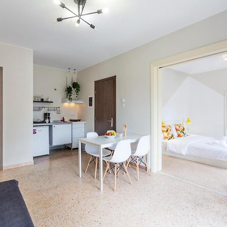 Psirri Place Economy Apartments Centrally Located Athens Ngoại thất bức ảnh