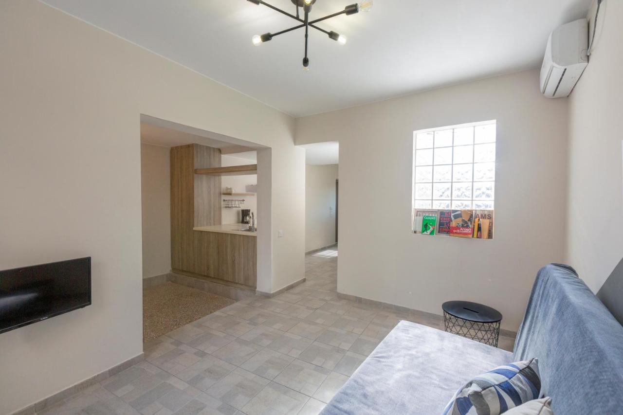 Psirri Place Economy Apartments Centrally Located Athens Ngoại thất bức ảnh
